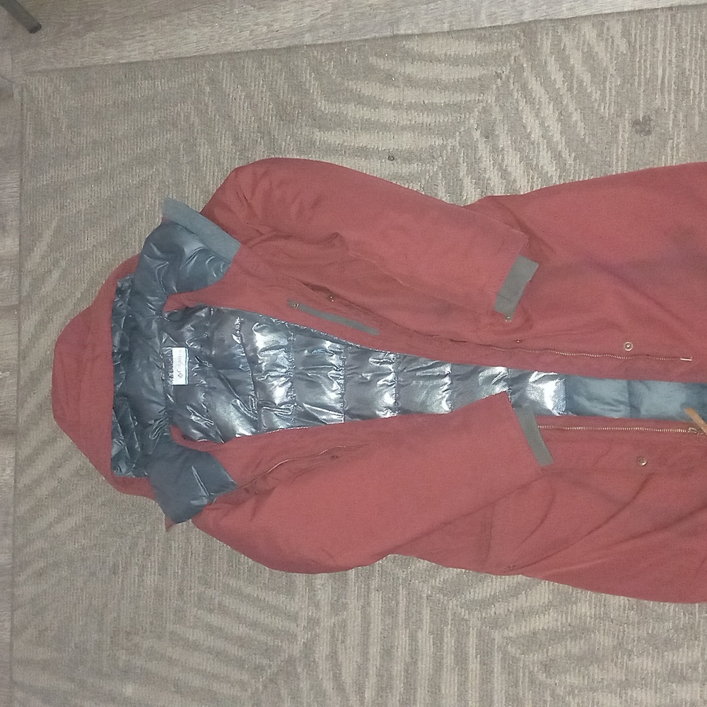 Columbia Wine Red And Coal Patterned Jacket